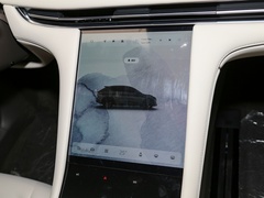 2023款 100kWh Lux四驱版