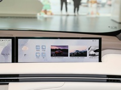 2023款 100kWh Lux四驱版