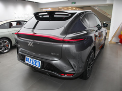 2023款 100kWh Lux四驱版