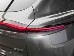 2023款 100kWh Lux四驱版