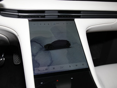 2023款 100kWh Lux四驱版
