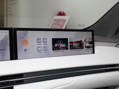 2023款 100kWh Lux四驱版
