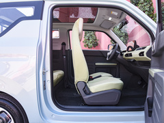2023款 熊猫mini 新春版宝藏熊