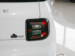 2023款 熊猫mini 新春版宝藏熊