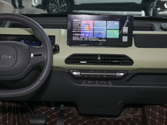 2023款 熊猫mini 新春版宝藏熊