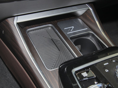 2023款 735Li 豪华套装