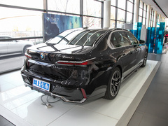 2023款 735Li M运动套装