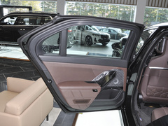 2023款 xDrive60L M运动套装