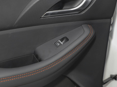 2023款 2.0L 手动 标轴 奋斗版