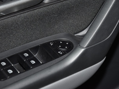 2023款 2.0L 驭行版