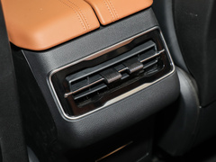 2023款 2.0T 自动豪华型