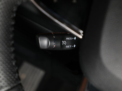 2023款 2.0T 自动豪华型