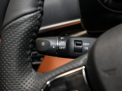 2023款 2.0T 自动豪华型