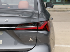 2023款 1.5L CVT旗舰版