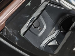 2023款 sDrive25i M运动曜夜版