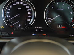 2023款 sDrive25i M运动曜夜版