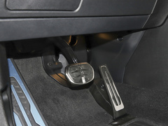 2023款 sDrive 25i 曜熠版