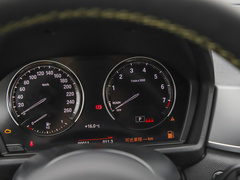 2023款 sDrive 25i 曜熠版