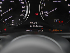 2023款 sDrive 25i 曜熠版