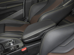 2023款 sDrive 25i 曜熠版