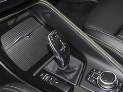 2023款 sDrive 25i 曜熠版