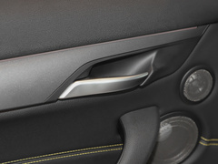 2023款 sDrive 25i 曜熠版