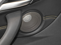 2023款 sDrive 25i 曜熠版
