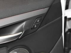 2023款 sDrive 25i 曜熠版