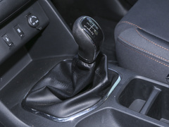 2023款 2.0L 手动 长轴 奋斗版