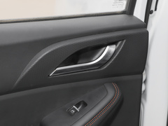 2023款 2.0L 手动 长轴 奋斗版