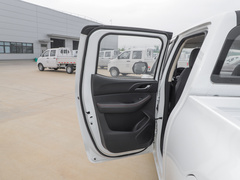 2023款 2.0L 手动 长轴 奋斗版