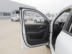 2023款 2.0L 手动 长轴 奋斗版