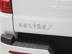 2023款 2.0L 手动 长轴 能量版