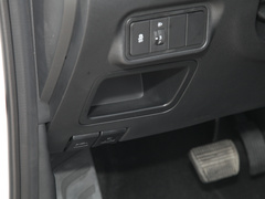2023款 2.0L 手动 长轴 能量版