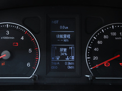 2023款 2.0T 手动柴油两驱精英型长轴低货台4F20TC