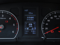 2023款 2.0T 手动柴油两驱精英型长轴低货台4F20TC