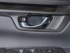 2023款 240TURBO 两驱豪华版 5座