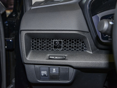 2023款 240TURBO 两驱豪华版 5座