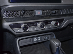 2023款 240TURBO 两驱豪华版 5座