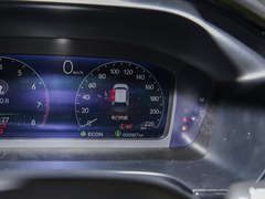 2023款 240TURBO 两驱豪华版 5座