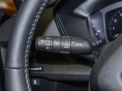 2023款 240TURBO 两驱豪华版 5座