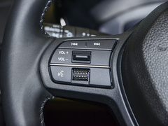 2023款 240TURBO 两驱豪华版 5座