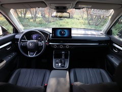 2023款 240TURBO 两驱尊贵版 5座
