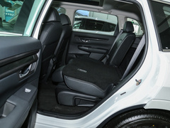 2023款 240TURBO 两驱尊贵版 5座