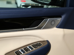 2023款 3.0T V6 汽油极享版