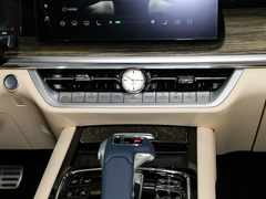 2023款 3.0T V6 汽油极享版
