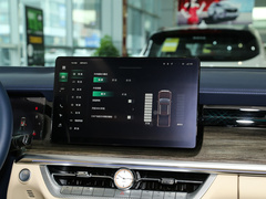 2023款 3.0T V6 汽油极享版