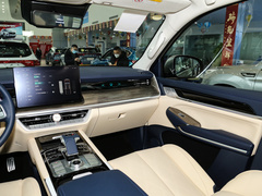 2023款 3.0T V6 汽油极享版
