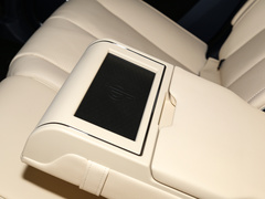 2023款 3.0T V6 汽油极享版