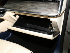2023款 3.0T V6 汽油极享版